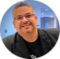 Roberto D. J. O.