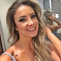 Viviane L.