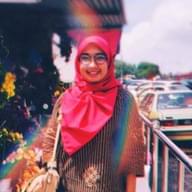 Freelancer Siti M. M. A.