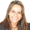 Cláudia F.